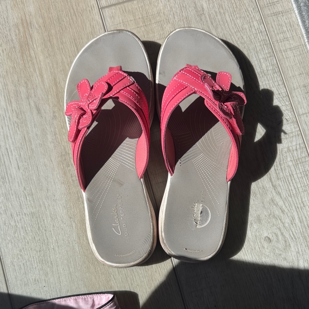 Clarks Women's Coral Sandals